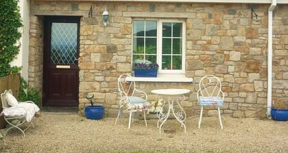 Cosy, Contemporary Irish Cottage | Superking Bed