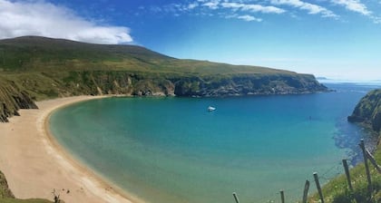 Cosy, Contemporary Irish Cottage | Superking Bed