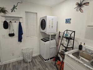 Interior - Private Studio, Private Patio, Private entrance w/kitchen near Beach & Downtown! (Long Beach)