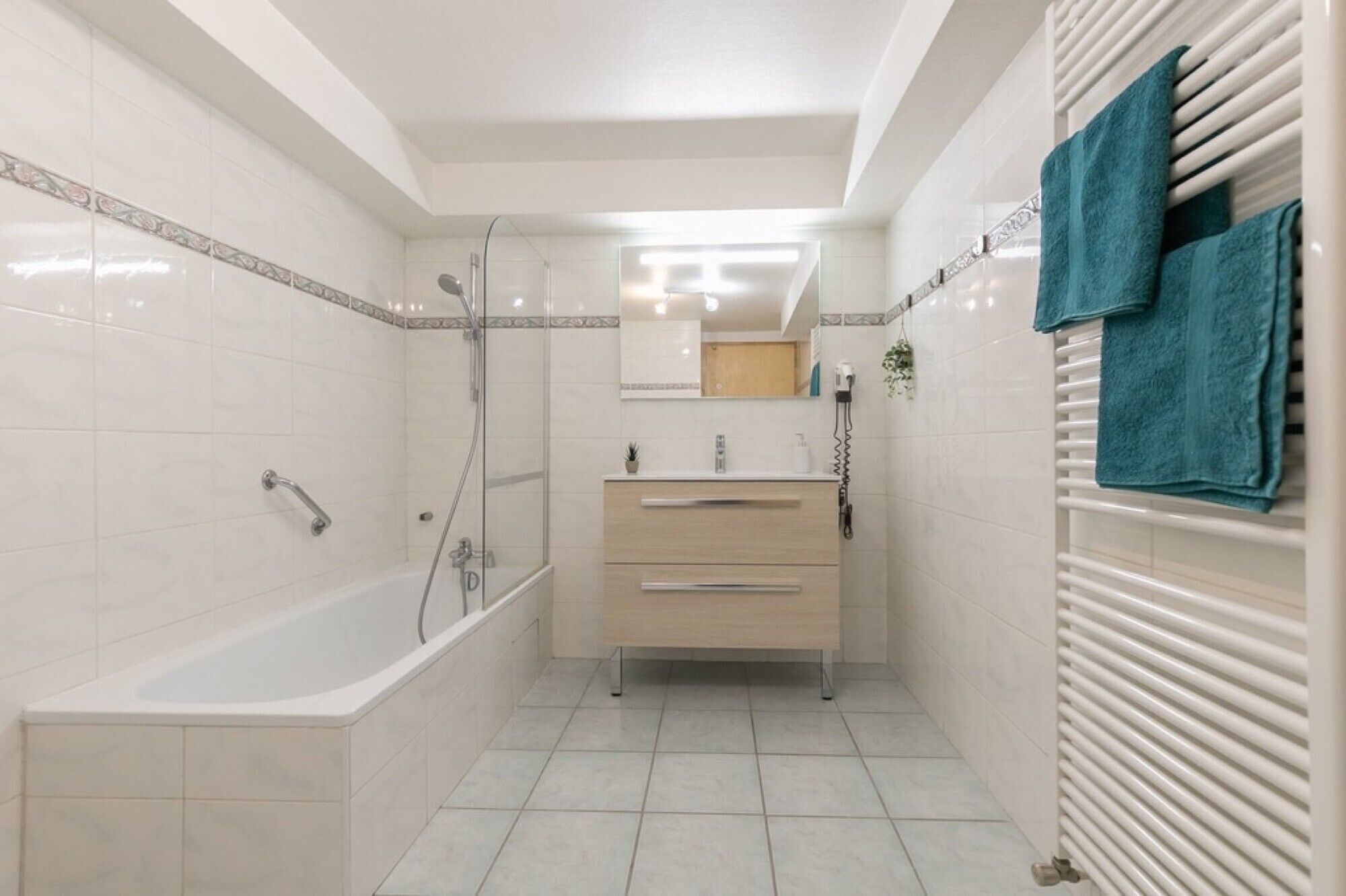 Een douche, een haardroger