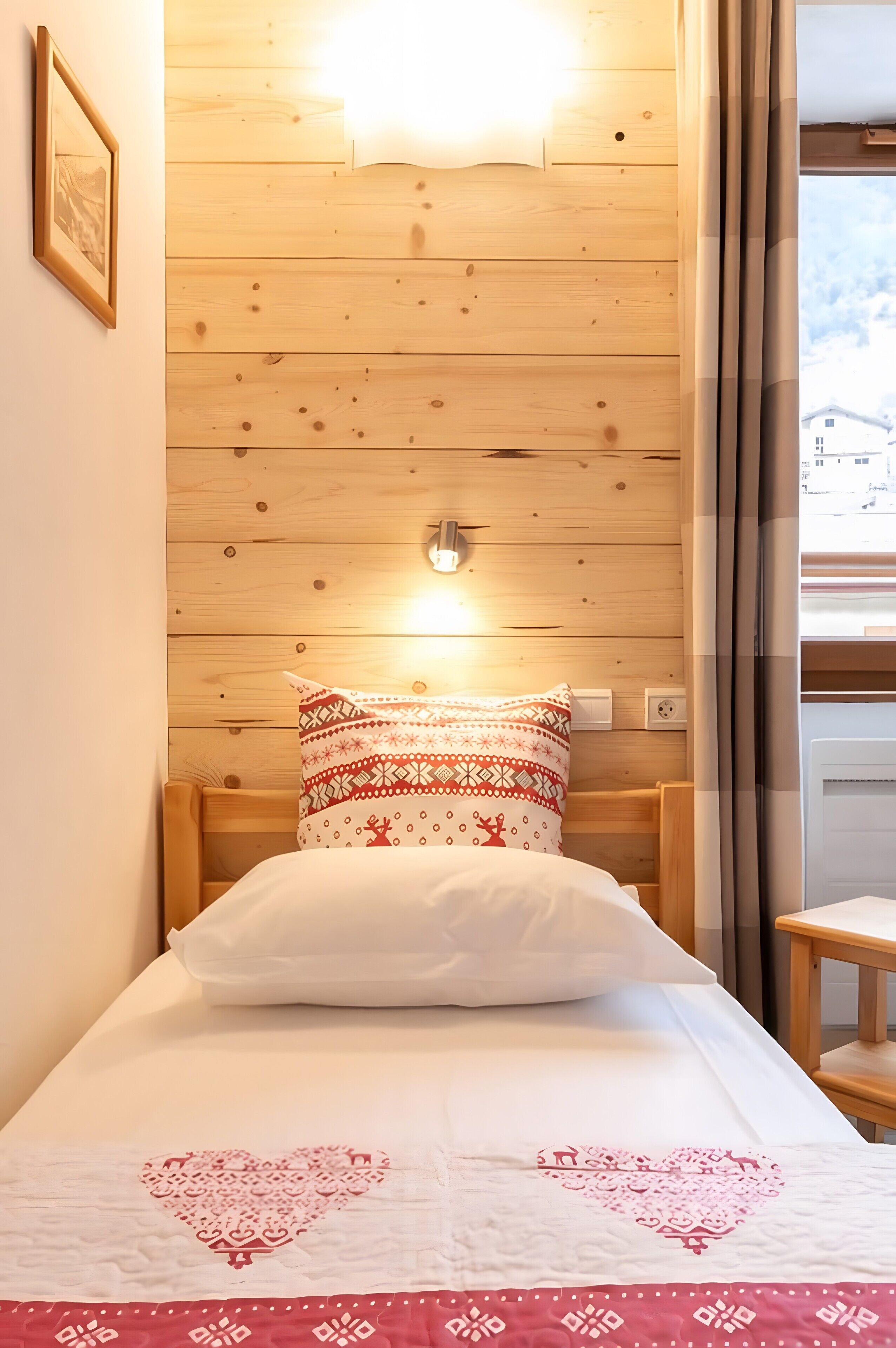 3 bedrooms, iron/ironing board, WiFi