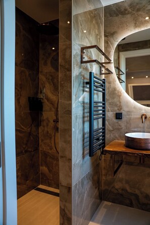 Bathroom - Room4 (Maurik)
