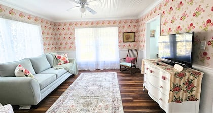 The Pink House Unit C• Coastal Charm Steps from Bradenton Beach