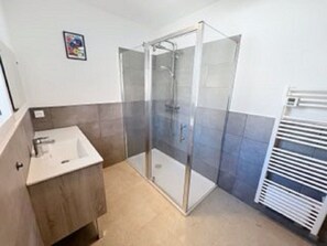Bathroom - Vrbo Property (Pégomas)