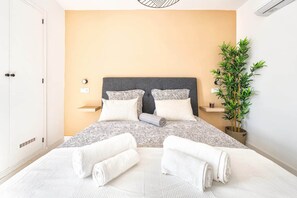 Iron/ironing board, free WiFi, bed sheets - Casa Arizona – Central Duplex Puerto Rico GC (Puerto Rico de Gran Canaria)