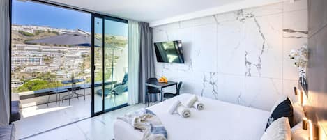 In-room safe, iron/ironing board, free WiFi, bed sheets