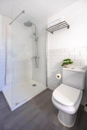 Shower, hair dryer - Sea View Apartment with Pool – Canaima, Puerto Rico (Puerto Rico de Gran Canaria)