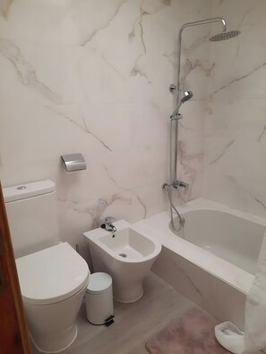 Ducha y toallas