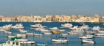 Spacious 3-bedroom waterfront apartment in Alexandria Governorate with AC