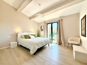 Desk, Internet, bed sheets - L’Olivaie • Villa 8 pers piscine & jardin (Caveirac)