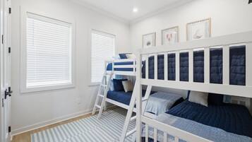 3 bedrooms, desk, travel crib, free WiFi