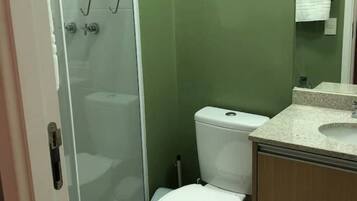 Toallas, jabón, papel de baño