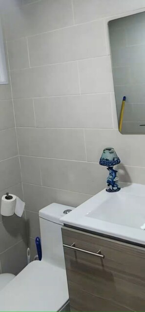 Shower, towels, soap, toilet paper - Cozy Stylish 1-Bdrm Near Bavaro Beach & More! (Punta Cana)