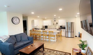 Smart TV - MBA- New Apt w/Direct Access Snowmobile/ATV Trail (Presque Isle)