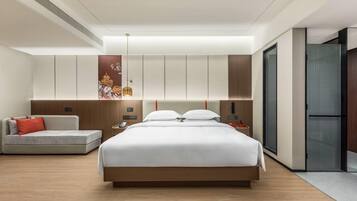 Executive Room, 1 King Bed, Non Smoking