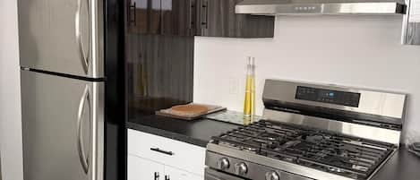 Micro-ondas, fogão, cooktop, lava-louças
