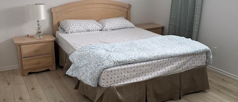 WiFi, bed sheets