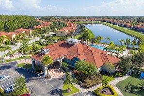 Exterior - Cozy 3BR Townhome - Pool - Bella Vida Resort! (Kissimmee)