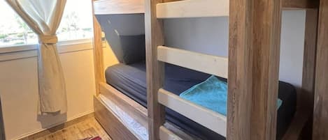 Bureau, Wi-Fi, draps fournis