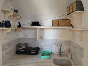 Suíte estúdio clássica, 1 cama Queen, para não fumantes, aceita animais de estimação | Cozinha privada