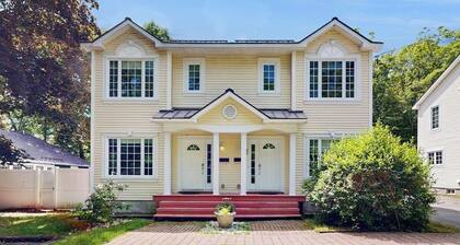 Perfect Cottage Near Downtown & Glen Mary Park w/ Full Kitchen, Free WiFi, More