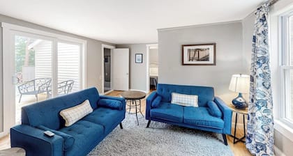 Downtown Getaway w/ Full Kitchen & Furnished Porch - Walk to the Beach/Harbor