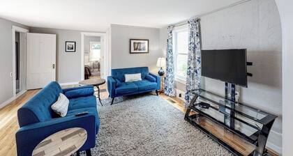 Downtown Getaway w/ Full Kitchen & Furnished Porch - Walk to the Beach/Harbor