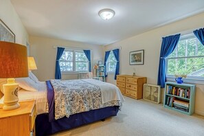4 habitaciones, escritorio, tabla de planchar con plancha y wifi gratis 