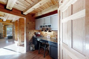 Interior - Stunning & Spacious Log Cabin in the Woods (East Boothbay)