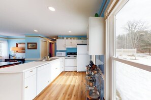 Fridge, microwave, oven, stovetop - Spacious single-level duplex with fast WiFi, two full kitchens, deck, & yard (Boothbay)