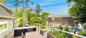 Brand new guest apartment with furnished deck, fast WiFi, dock, & water views