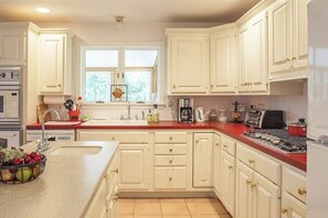 Fridge, microwave, oven, stovetop - Great home with water view - one house from harbor - washer/dryer & dog-friendly (Camden)