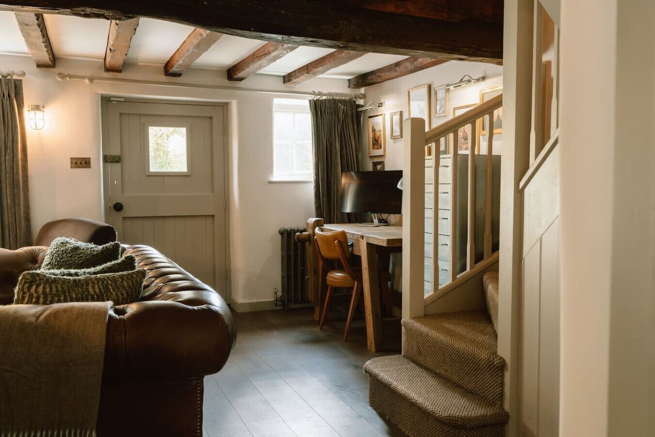 TV, fireplace, computer monitors