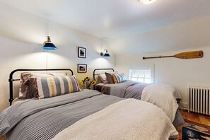 5 habitaciones, escritorio, tabla de planchar con plancha y wifi gratis 