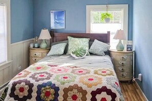 Room - Open layout Maine cottage with washer/dryer & grill - dog-friendly (Gouldsboro)
