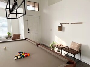 Game room - Cozy Home with HotTub, Patio, Grill & Park Views (Gilbert)