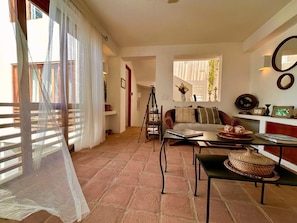 Interior - Room in Colonial House with Pool and Rooftop (Santa Marta)