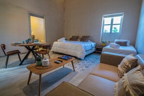 1 bedroom, desk, travel crib, WiFi - Apt. Suite with pool in colonial house  Downtown (Santa Marta)