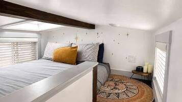 1 bedroom, iron/ironing board, travel crib, WiFi