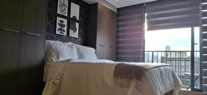 Desk, iron/ironing board, WiFi, bed sheets - Loft a pasos Reforma | Alberca Gimnasio | Spa (Mexico City)