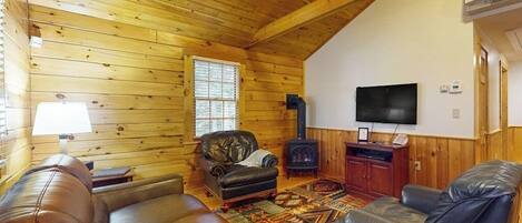 Fernseher, Kamin, DVD-Player, Tischtennisplatte