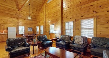 Dog-friendly cabin retreat with full kitchen, private deck, firepit & hiking