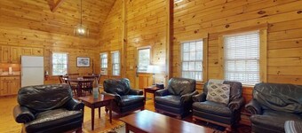 Dog-friendly cabin retreat with full kitchen, private deck, firepit & hiking