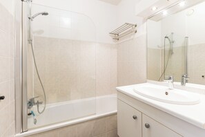 Bathroom - 1 bedroom accommodation in De Panne (De Panne)