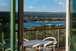 Interior - Lake Views + Steps to Marina + Sleeps 18 + Hot tub (Austin)
