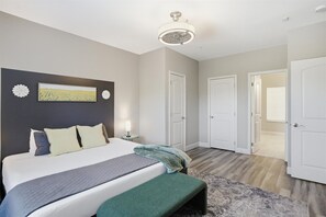 Iron/ironing board, free WiFi, bed sheets - Serenity Ridge Clubhouse Unit 1- Pool/GameRoom/2BR (Pigeon Forge)
