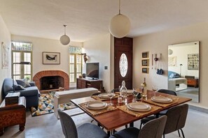 Deluxe House, Patio, City View | Interior - Quiet and Cozy Home with Great Location (Queretaro)