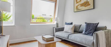 TV, fireplace, offices