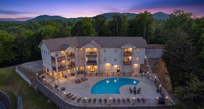 Serenity Ridge Clubhouse Unit 4 - Groups/Pool/Wifi