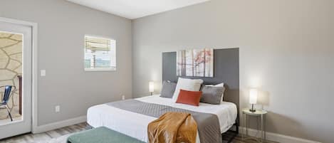 Iron/ironing board, free WiFi, bed sheets